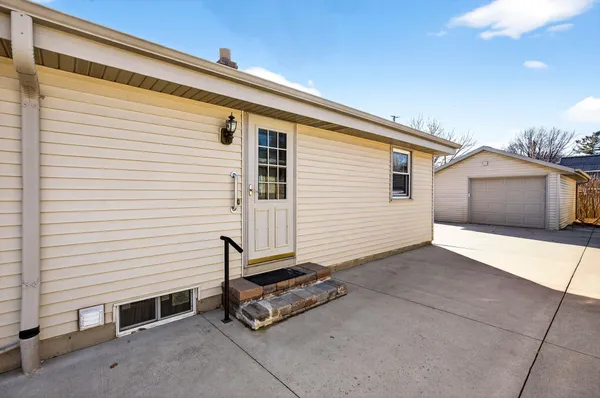 $265,000 | 49 Fairway Court, Appleton, WI 54915
