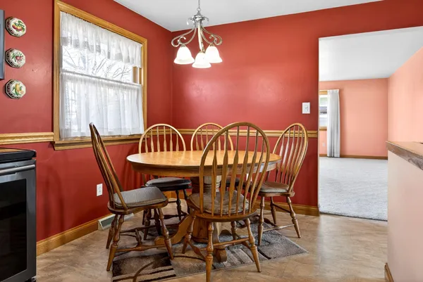 $265,000 | 49 Fairway Court, Appleton, WI 54915