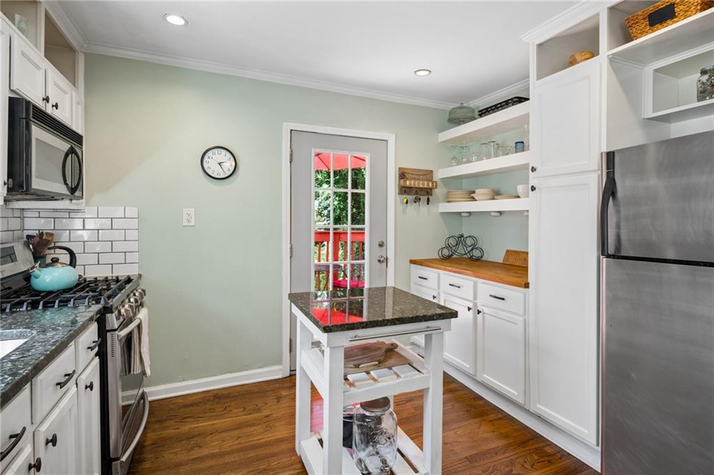 313 Eleanor Street Southeast Atlanta, GA 30317 - Photo 15 of 58 Gallery Image 15
