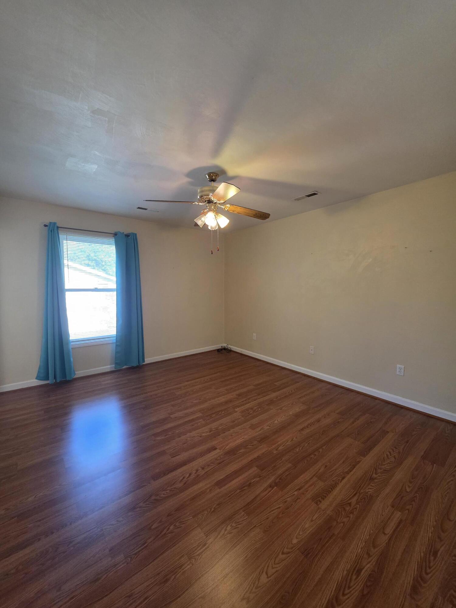 1060 Kessler Mill Road Salem, VA 24153 - Photo 14 of 21 20260919_161525
