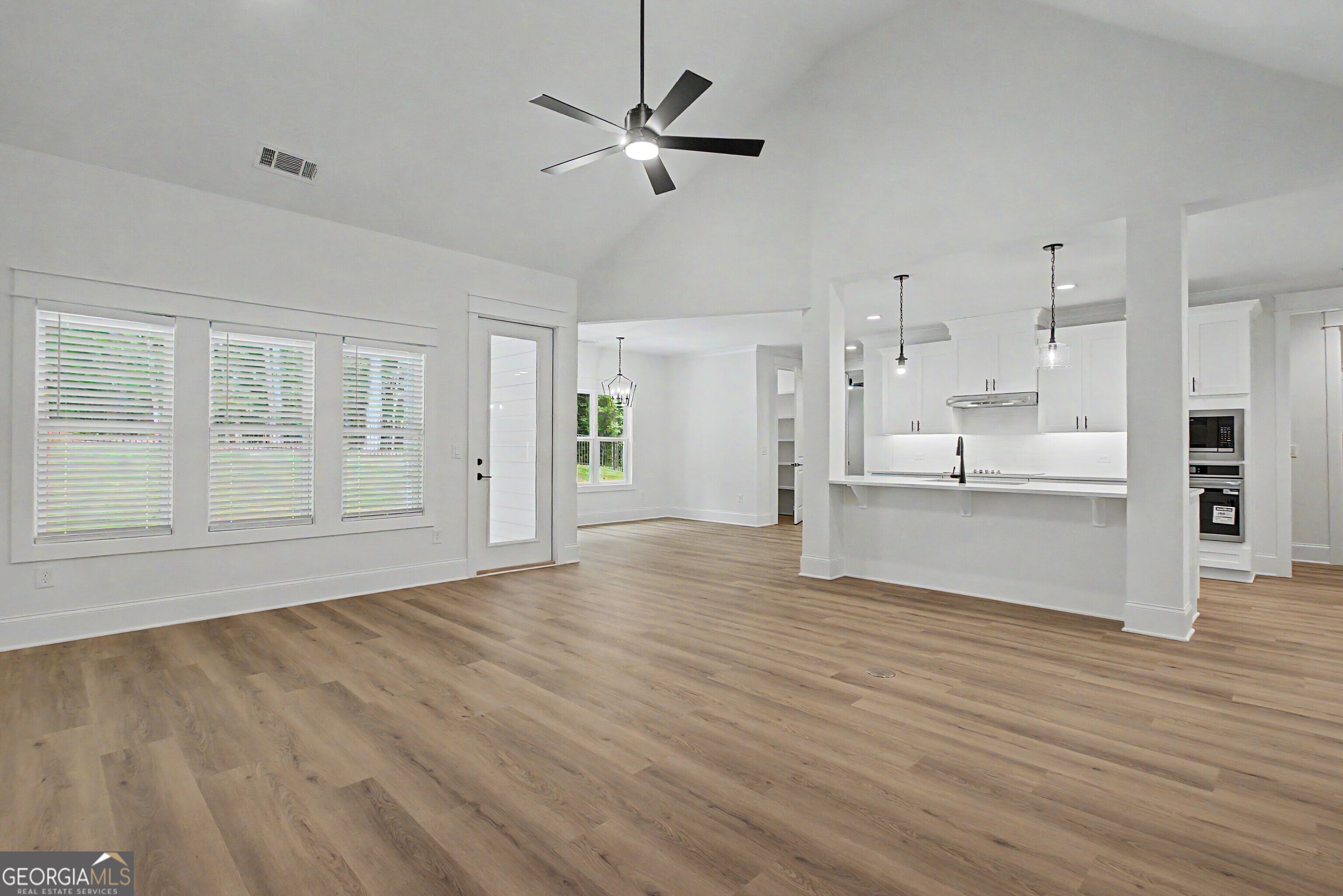 347 East Crestwood Road Tyrone, GA 30290 - Photo 6 of 26