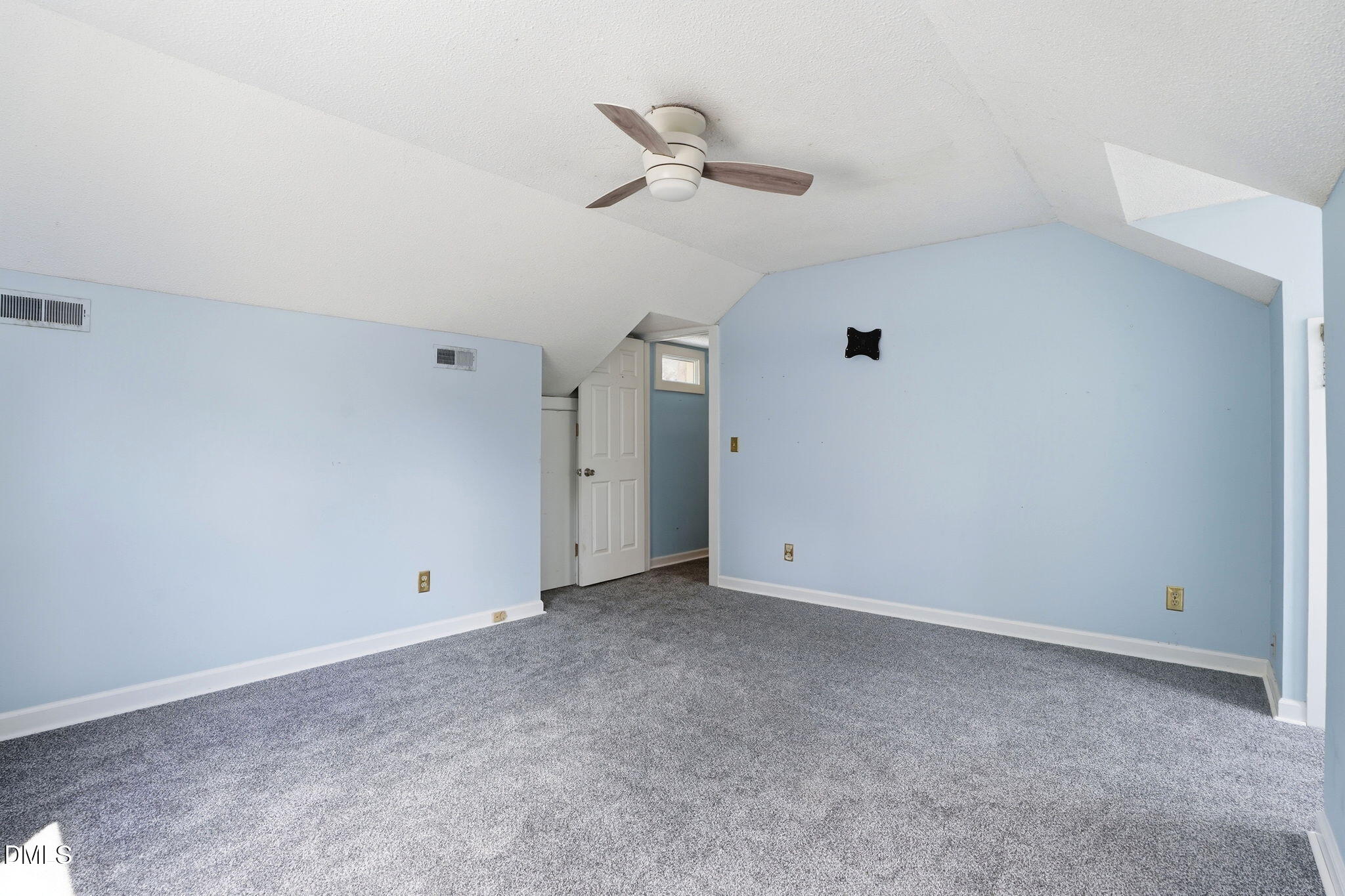 242 Clifton Road Rocky Mount, NC 27804 - Photo 34 of 42 Expansive room with New Carpet