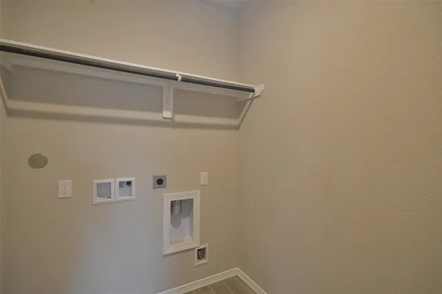 a view of utility room