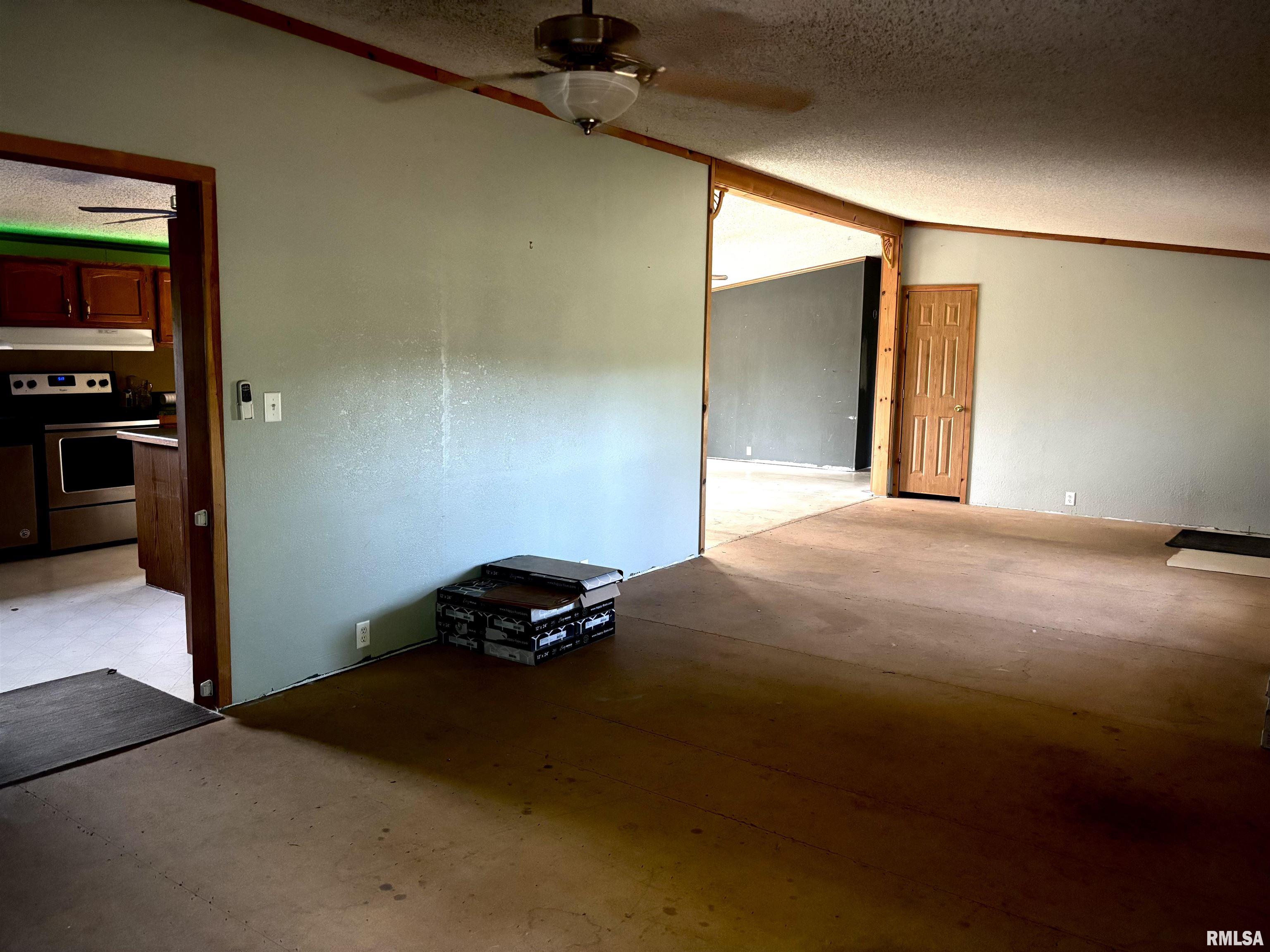 4295 Lick Creek Road Buncombe, IL 62912 - Photo 11 of 26