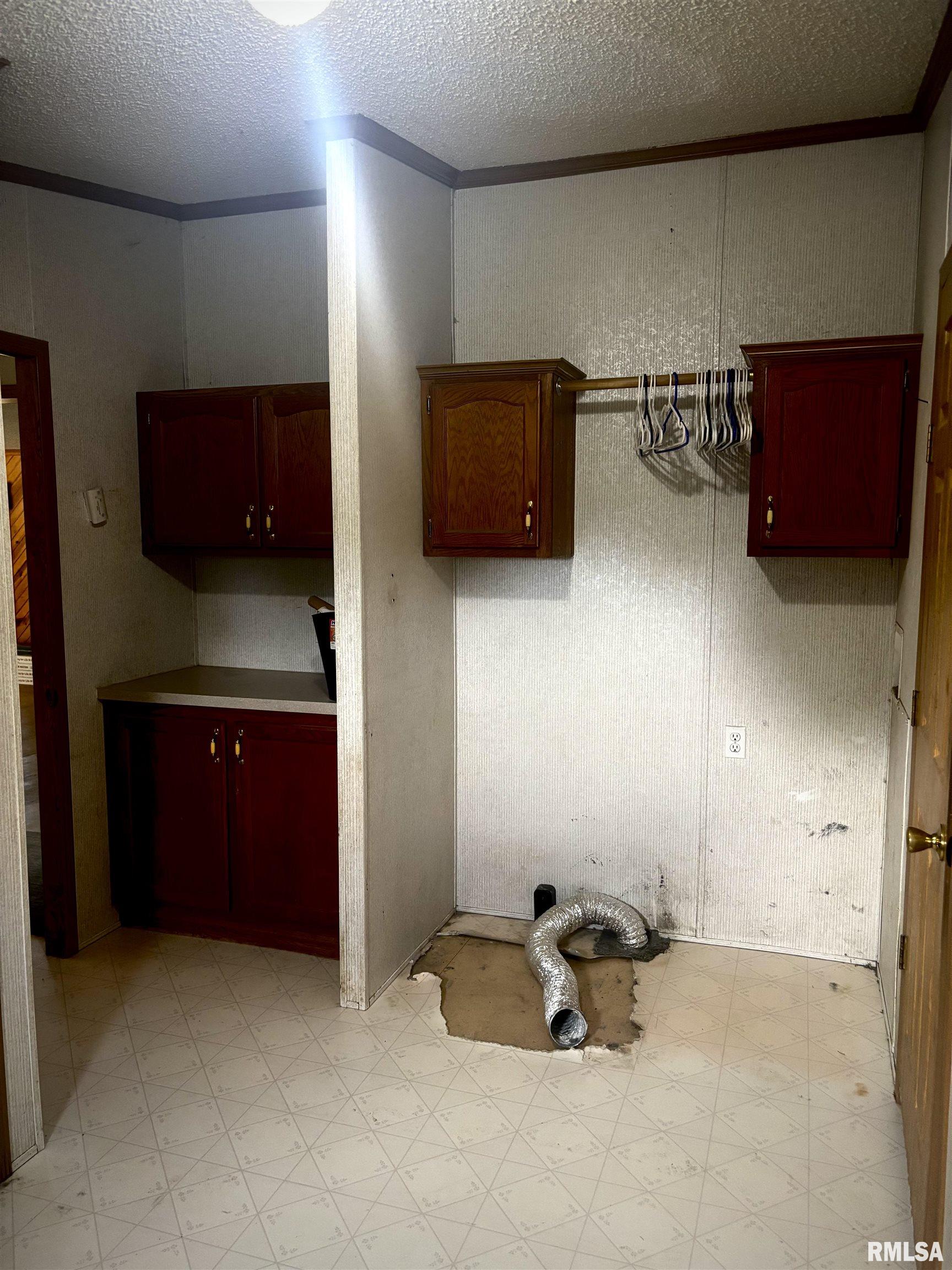 4295 Lick Creek Road Buncombe, IL 62912 - Photo 12 of 26