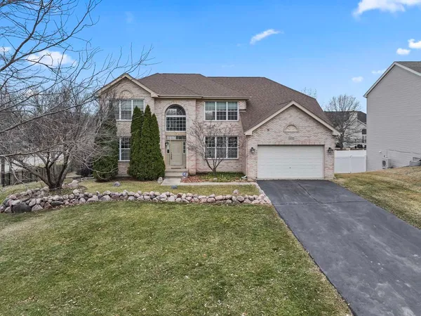 $620,000 | 1632 Acorn Drive, Hoffman Estates, IL 60192