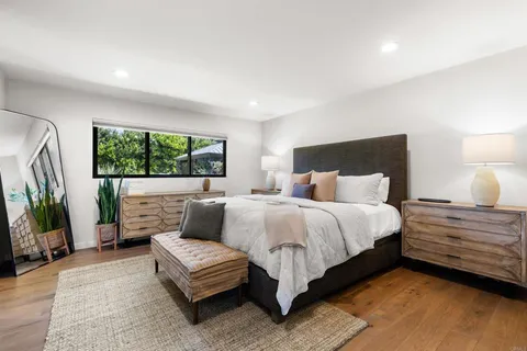 $3,600,000 | 8675 Glenwick Lane, La Jolla, CA 92037
