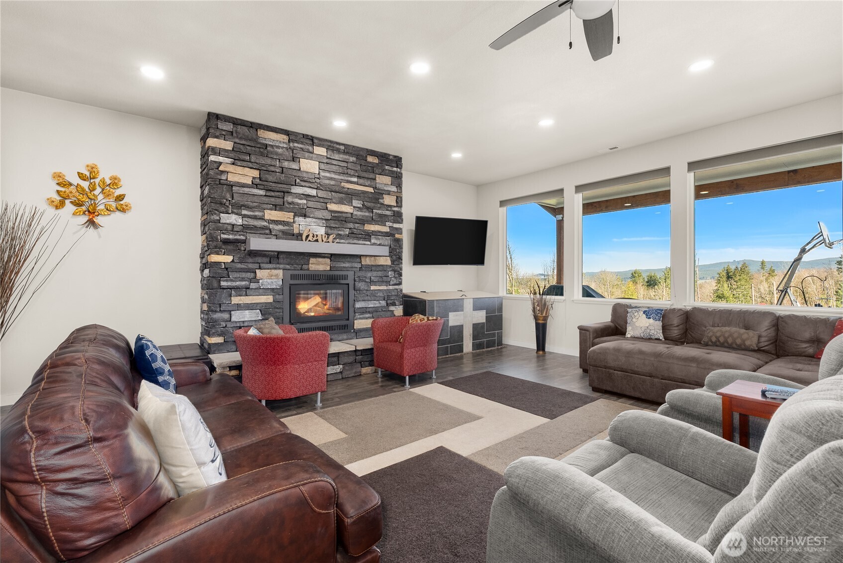 249 Burnt Ridge Road Onalaska, WA 98570 - Photo 5 of 36