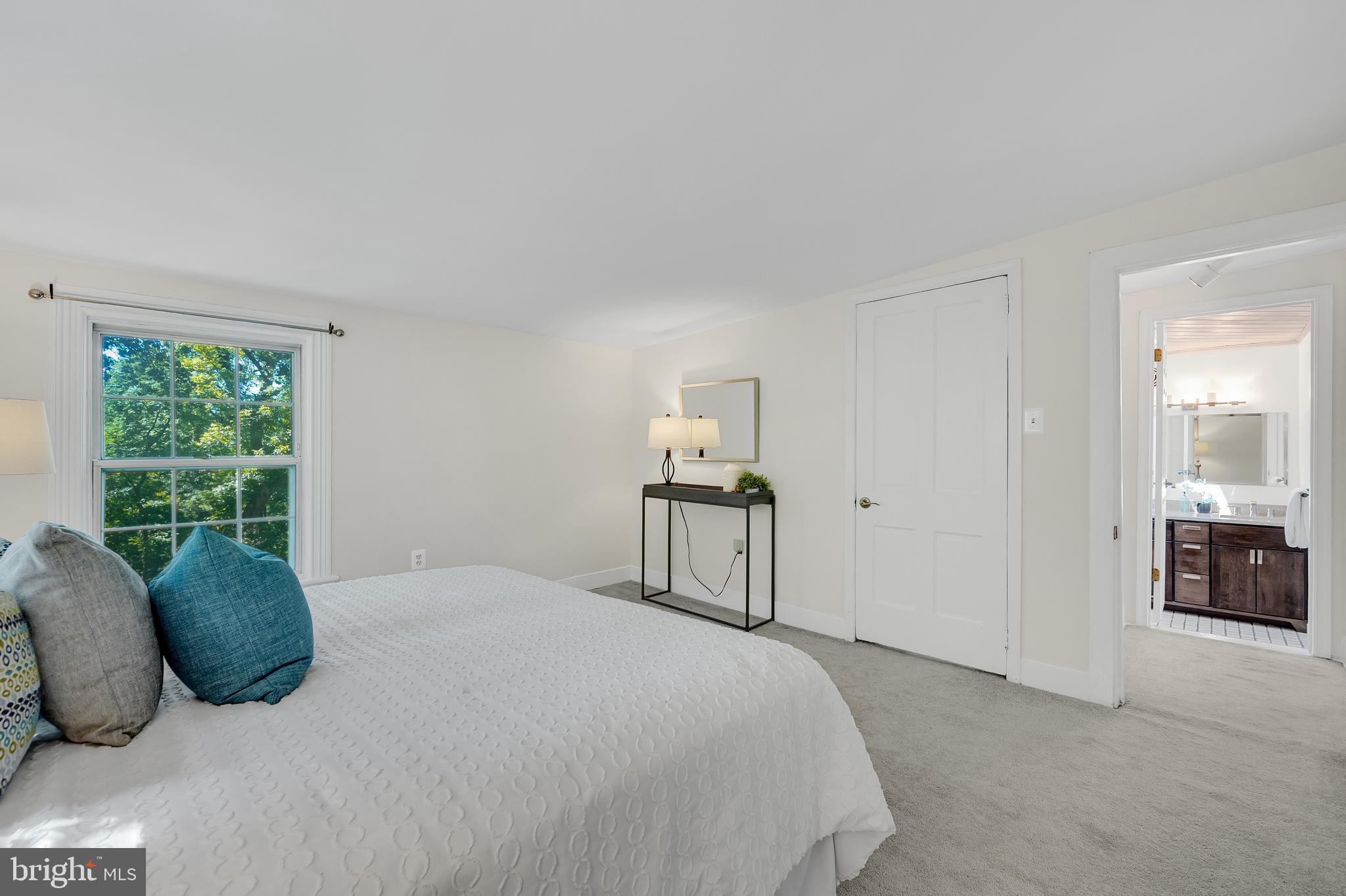 2418 Forest Glen Road Silver Spring, MD 20910 - Photo 12 of 23