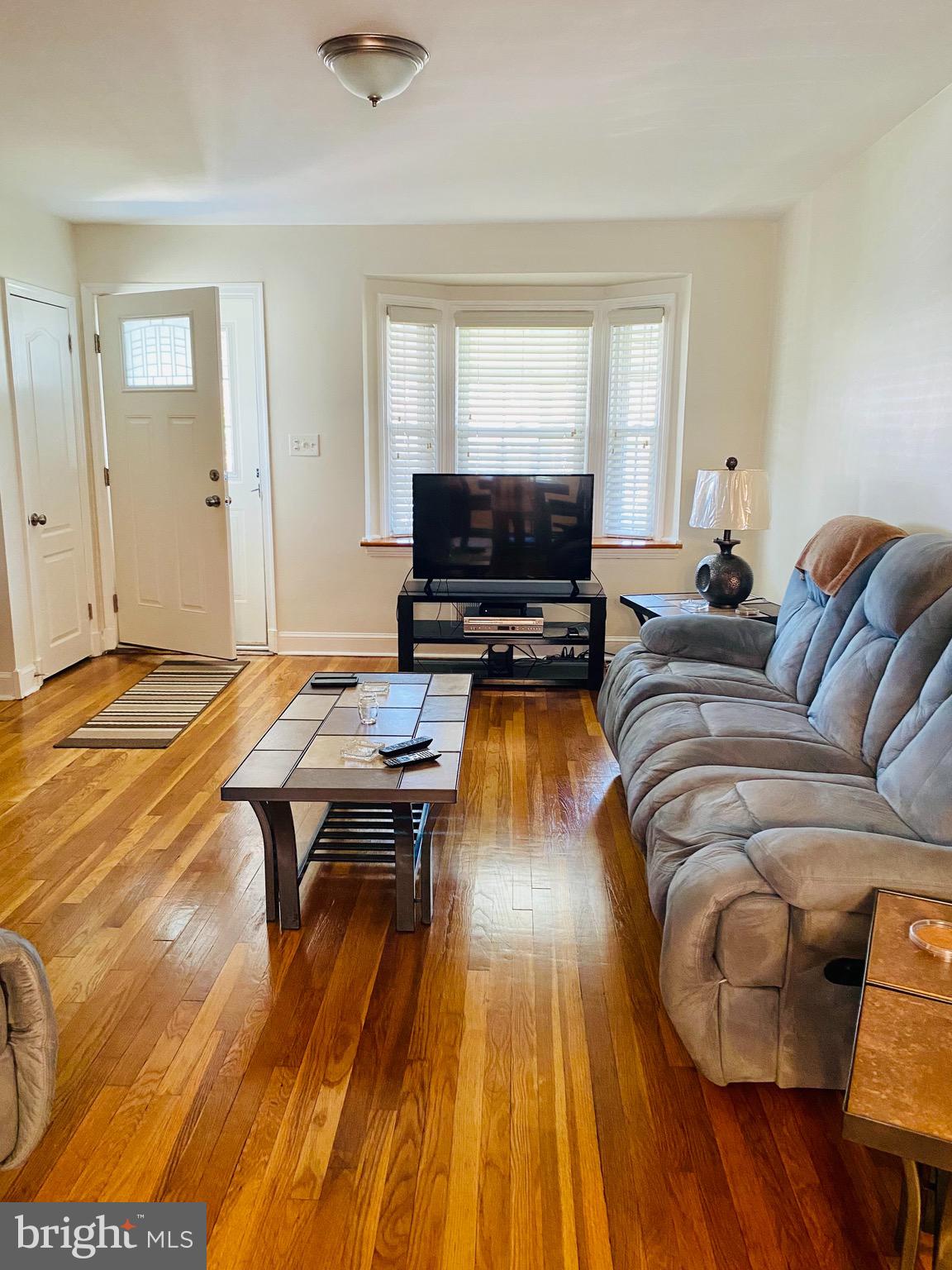 421 Torner Road Baltimore, MD 21221 - Photo 3 of 9