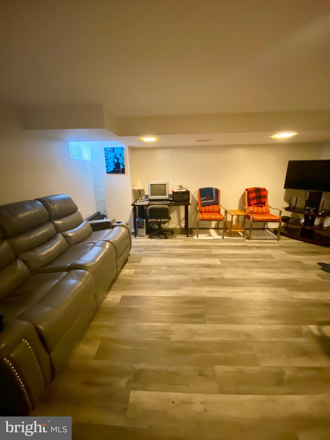421 Torner Road Baltimore, MD 21221 - Photo 8 of 9