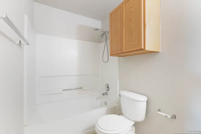 $2,100 | 5124 Brookline, Schertz, TX 78108