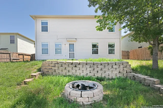 $2,100 | 5124 Brookline, Schertz, TX 78108