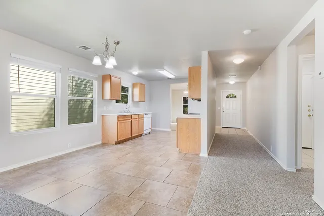 $2,100 | 5124 Brookline, Schertz, TX 78108