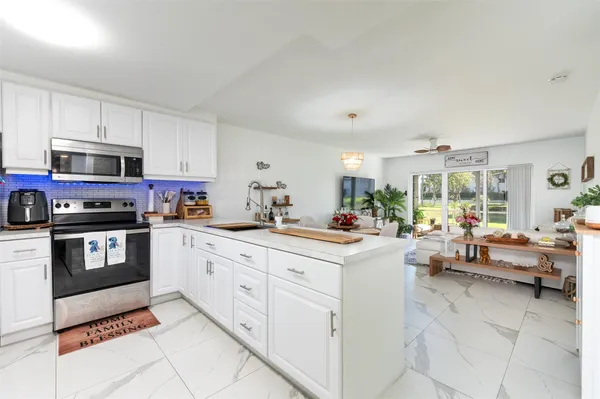 $189,000 | 600 Northeast 2nd Street, Unit 105, Dania Beach, FL 33004