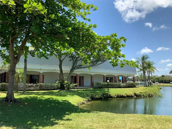 $189,000 | 600 Northeast 2nd Street, Unit 105, Dania Beach, FL 33004