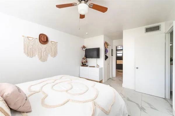 $189,000 | 600 Northeast 2nd Street, Unit 105, Dania Beach, FL 33004