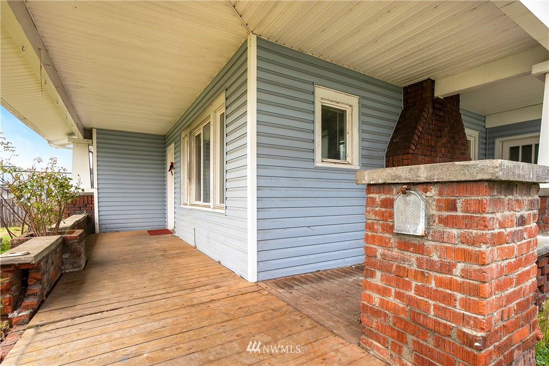 58 Southwest 5th Street Chehalis, WA 98532 - Photo 2 of 18 Gallery Image 2