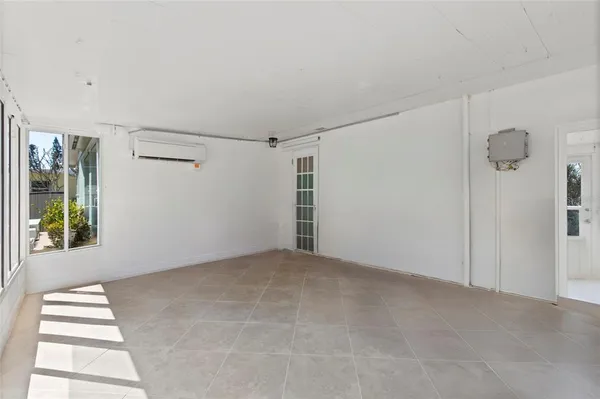 a view of a large window with an outdoor view