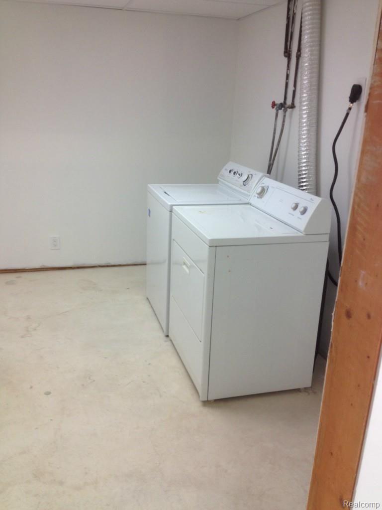 5707 King Road Howell, MI 48843 - Photo 17 of 19 IMG_5368.jpg