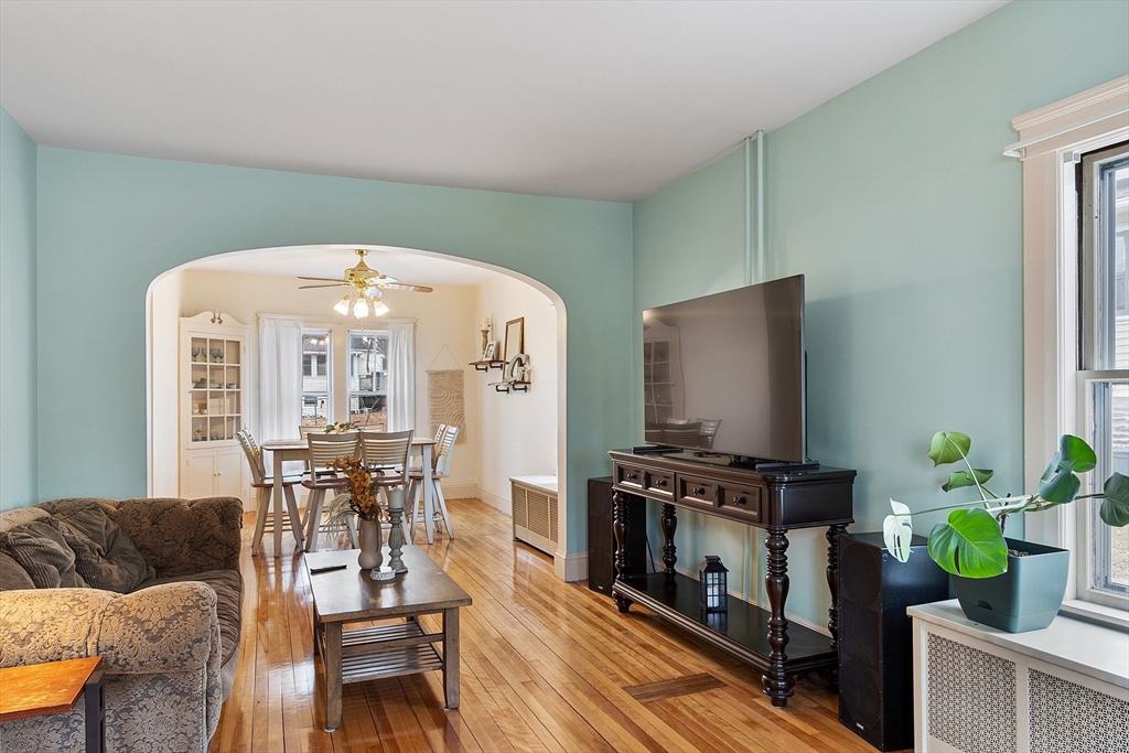 31 Ekman Street Worcester, MA 01607 - Photo 4 of 30 Gallery Image 4