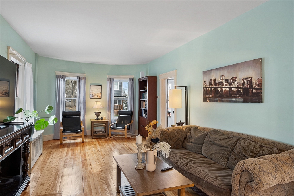 31 Ekman Street Worcester, MA 01607 - Photo 6 of 30 Gallery Image 6