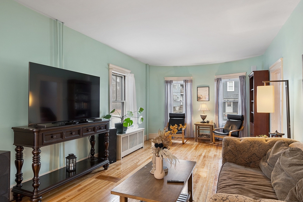 31 Ekman Street Worcester, MA 01607 - Photo 7 of 30 Gallery Image 7