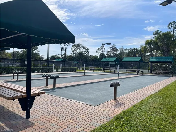 a view of a tennis court