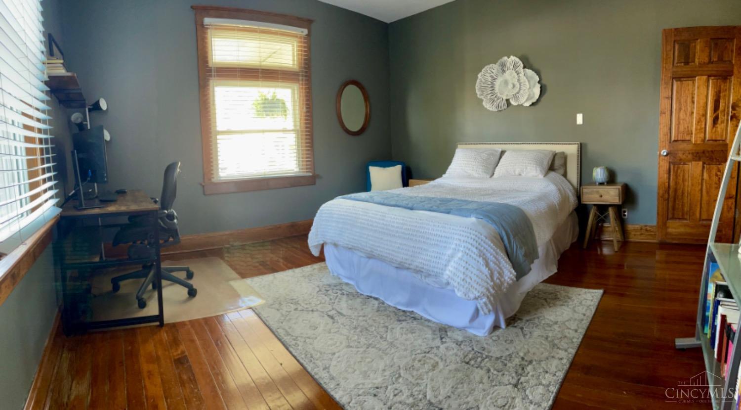 6812 Plainfield Road Cincinnati, OH 45236 - Photo 17 of 29 Large 1st Floor Bed Room
