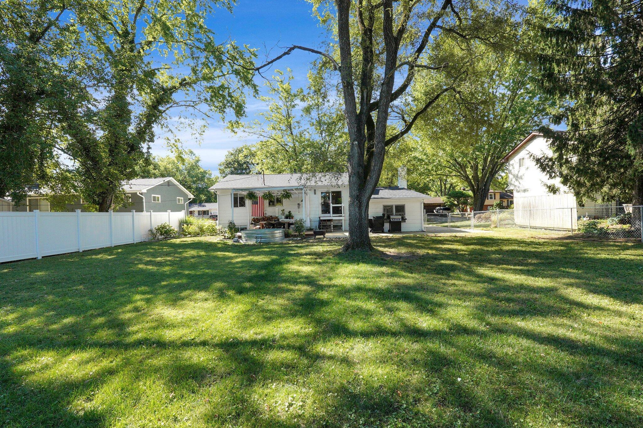 366 Hermitage Road Columbus, OH 43230 - Photo 25 of 30 Backyard