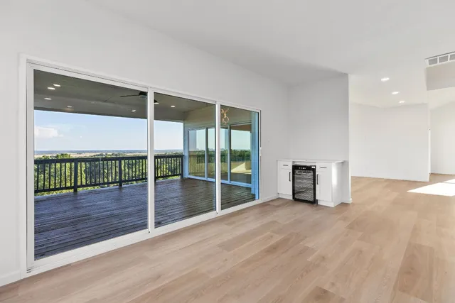 $725,000 | 106 Koolua Drive, Bastrop, TX 78602