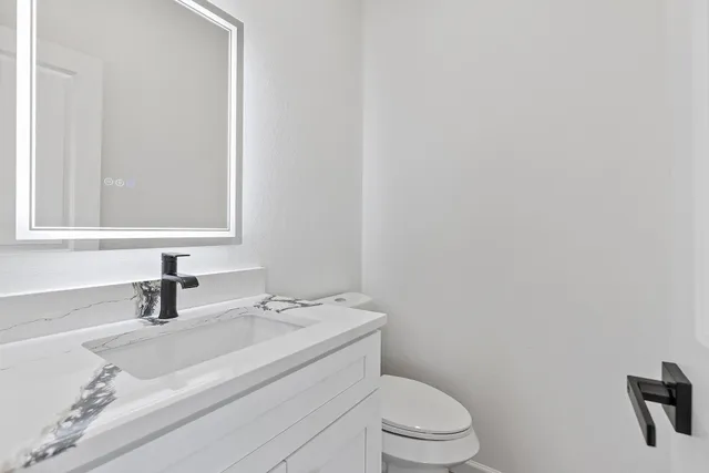 $725,000 | 106 Koolua Drive, Bastrop, TX 78602