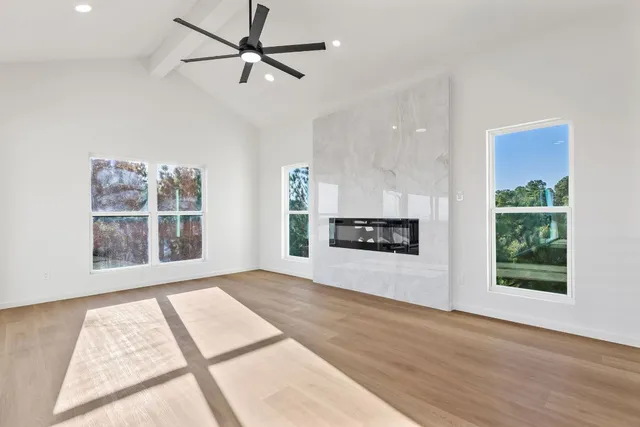 $725,000 | 106 Koolua Drive, Bastrop, TX 78602