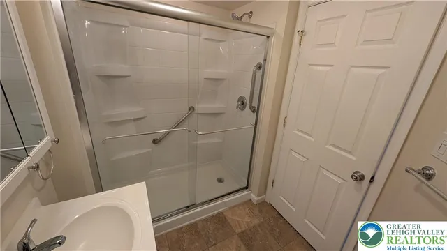 $1,995 | 417 East Frankford Street, Bethlehem, PA 18018