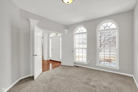 $714,900 | 13866 Four Seasons Way, Carmel, IN 46074