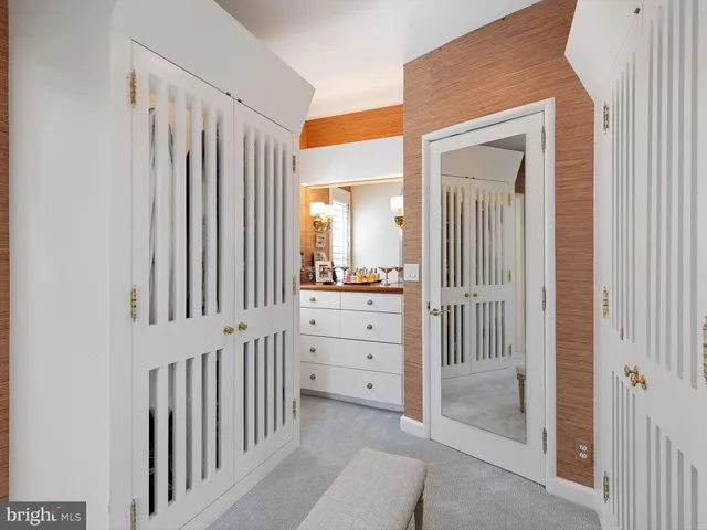 a view of walk in closet