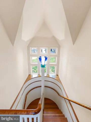 a view of a tennis court