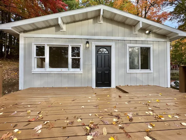 $159,900 | 17692 Lake Drive, Barryton, MI 49305