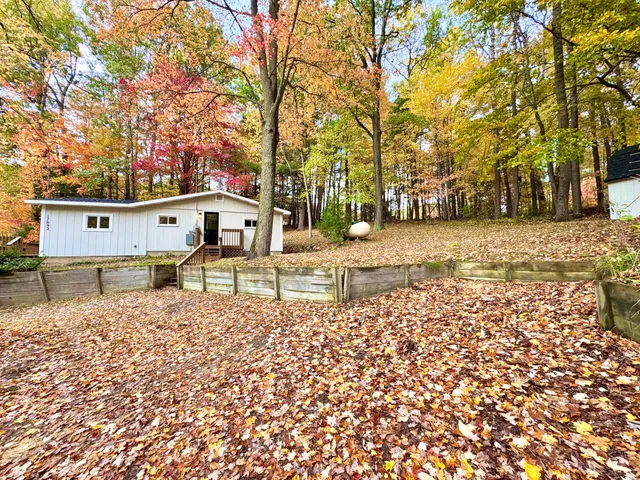 $164,900 | 17692 Lake Drive, Barryton, MI 49305