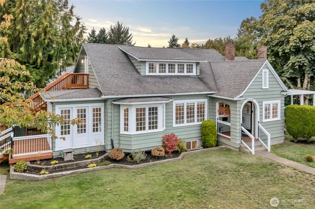 $899,999 | 7656 Pacific Avenue, Tacoma, WA 98408