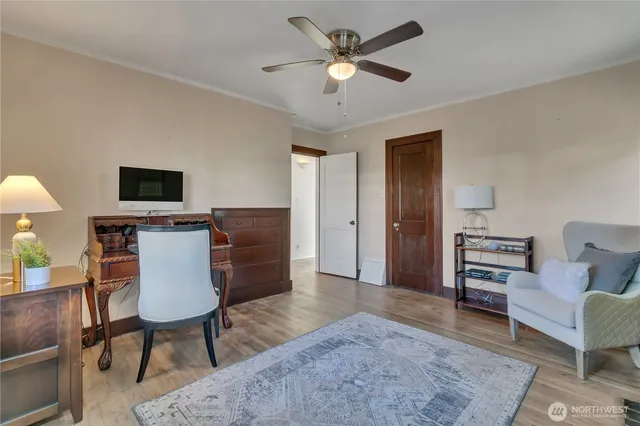 $899,999 | 7656 Pacific Avenue, Tacoma, WA 98408