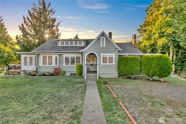 $899,999 | 7656 Pacific Avenue, Tacoma, WA 98408