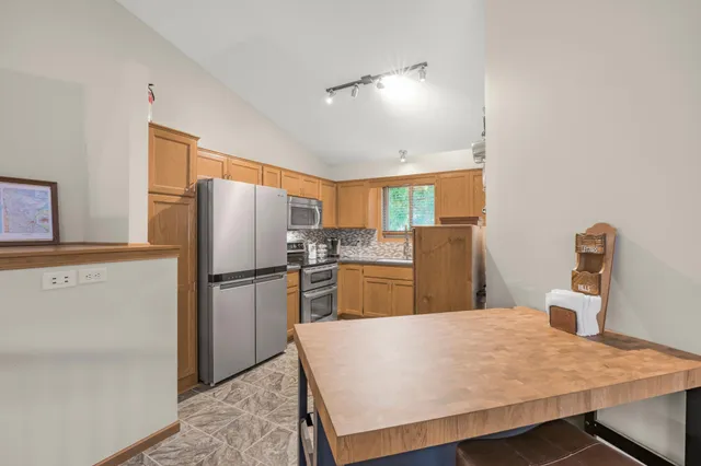 $305,000 | 25649 Forest Blvd Court, Wyoming, MN 55092