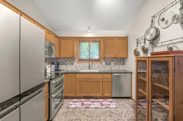 $305,000 | 25649 Forest Blvd Court, Wyoming, MN 55092