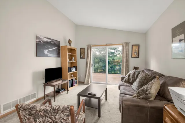 $305,000 | 25649 Forest Blvd Court, Wyoming, MN 55092