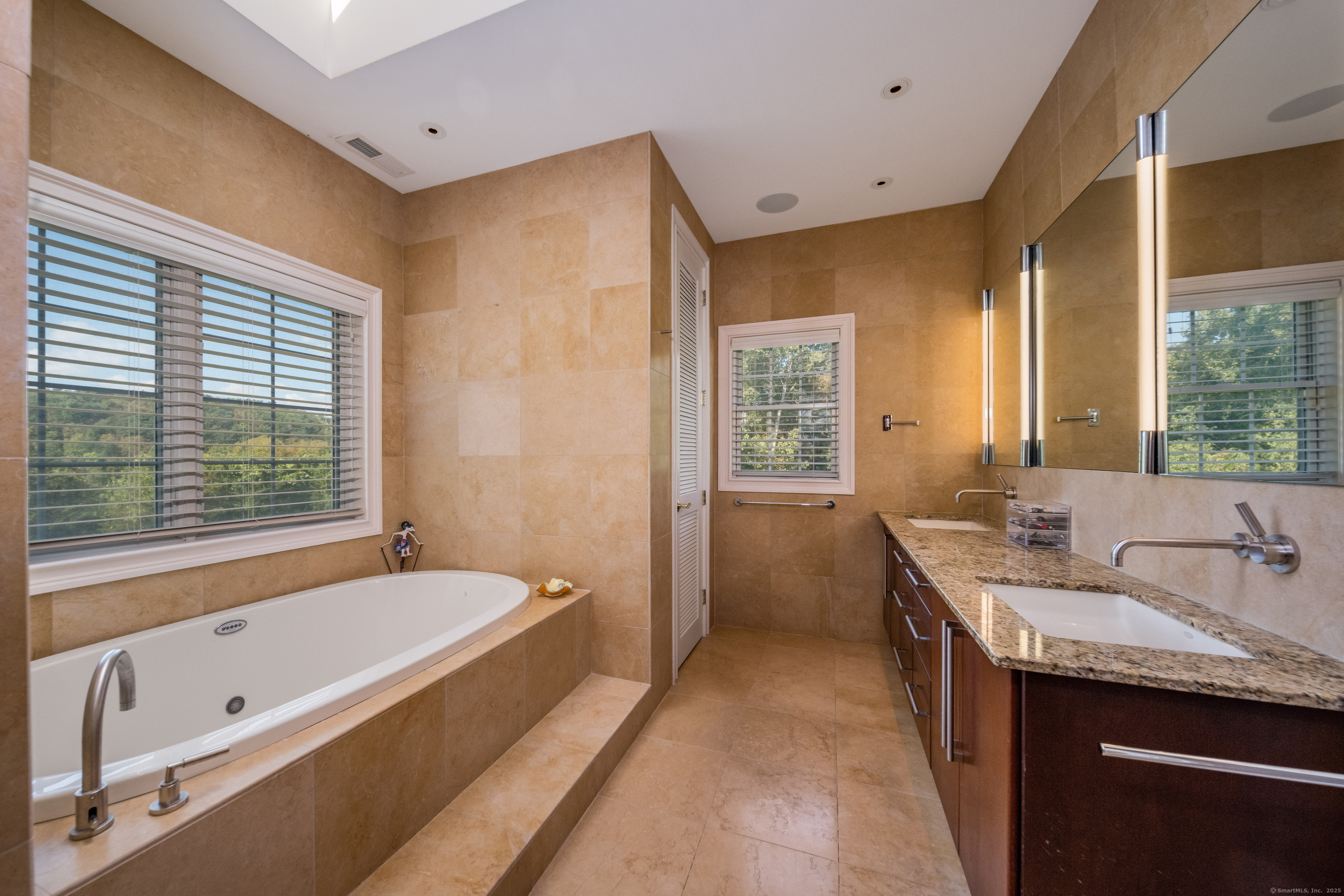 121 R Stage Coach Road Durham, CT 06422 - Photo 23 of 40