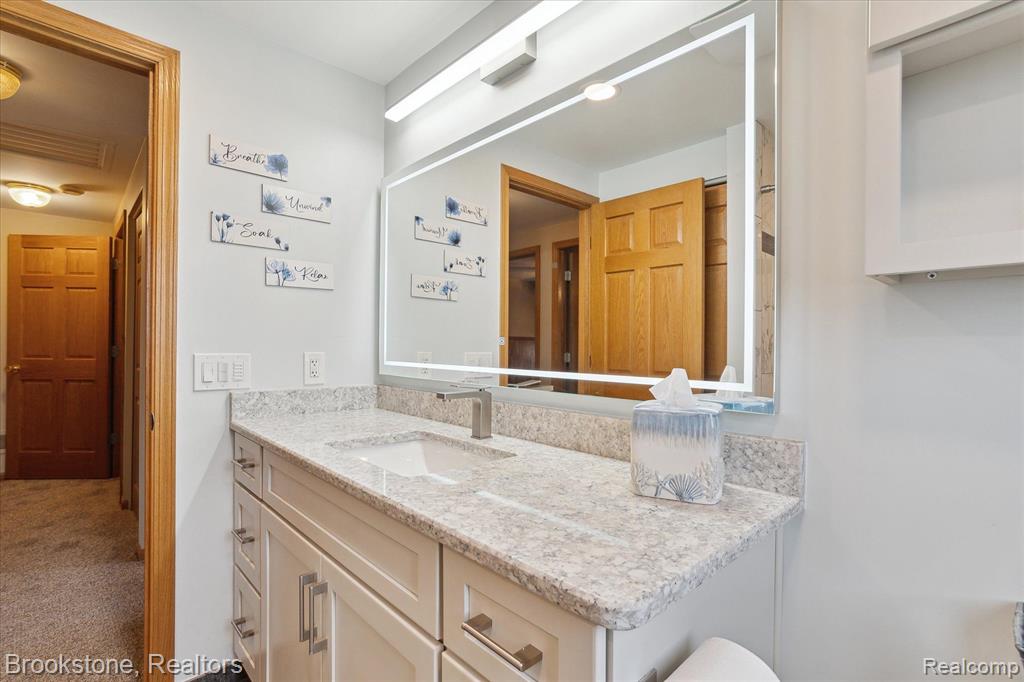 45850 Edgewater Street Chesterfield, MI 48047 - Photo 32 of 61