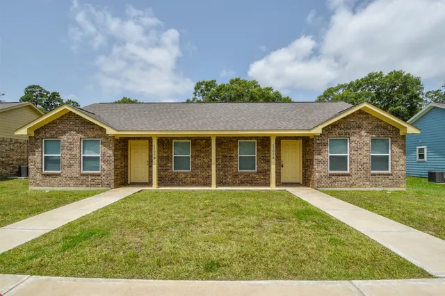 $1,200 | 1105 Parkhurst Avenue, Unit B, Cleveland, TX 77327