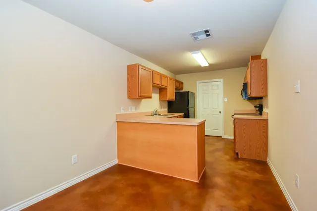 $1,200 | 1105 Parkhurst Avenue, Unit B, Cleveland, TX 77327