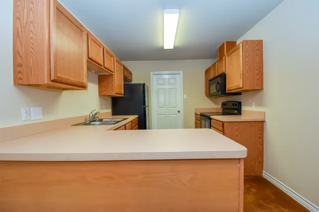 $1,200 | 1105 Parkhurst Avenue, Unit B, Cleveland, TX 77327